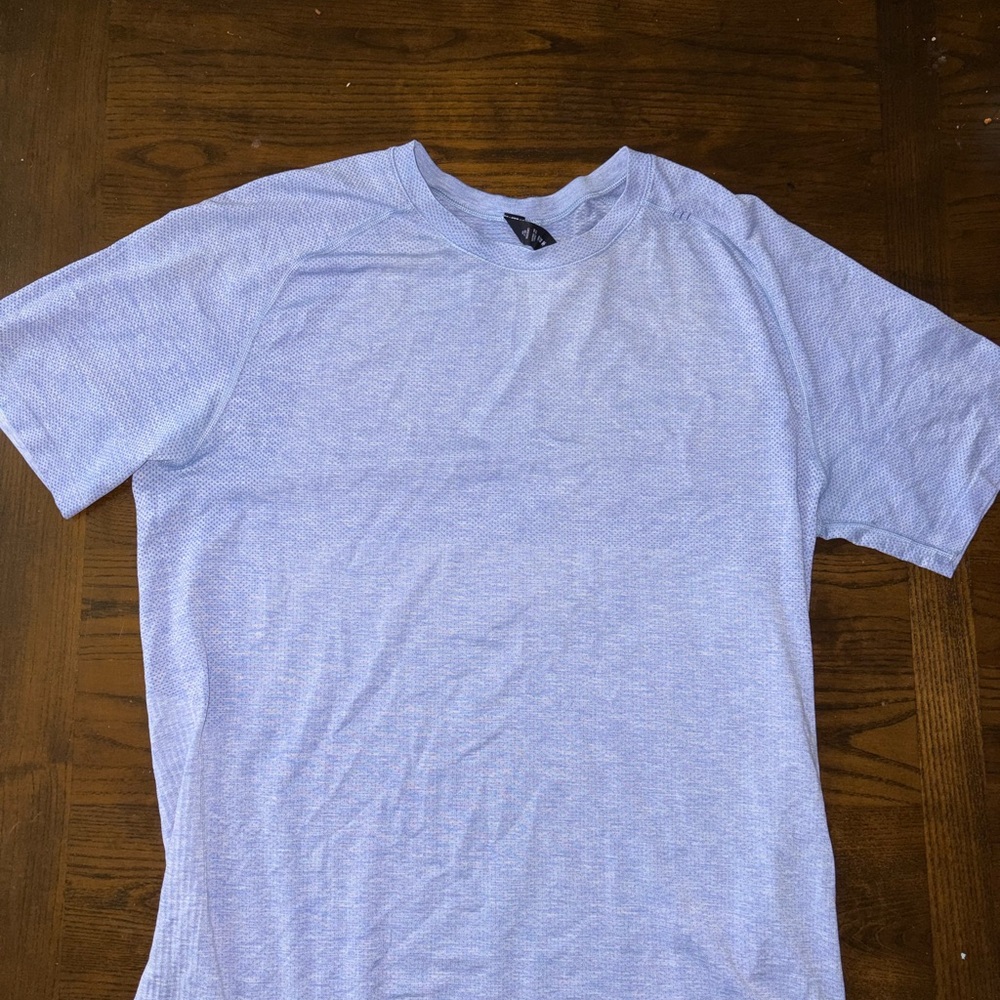 lululemon athletica MetalVent Light Blue Short Sleeve Tee